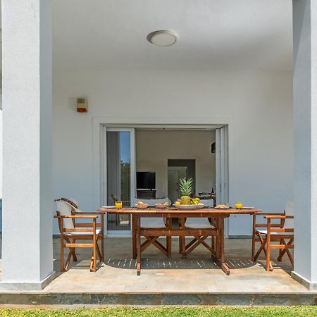 Legrena Beach House Sunion Rum bild