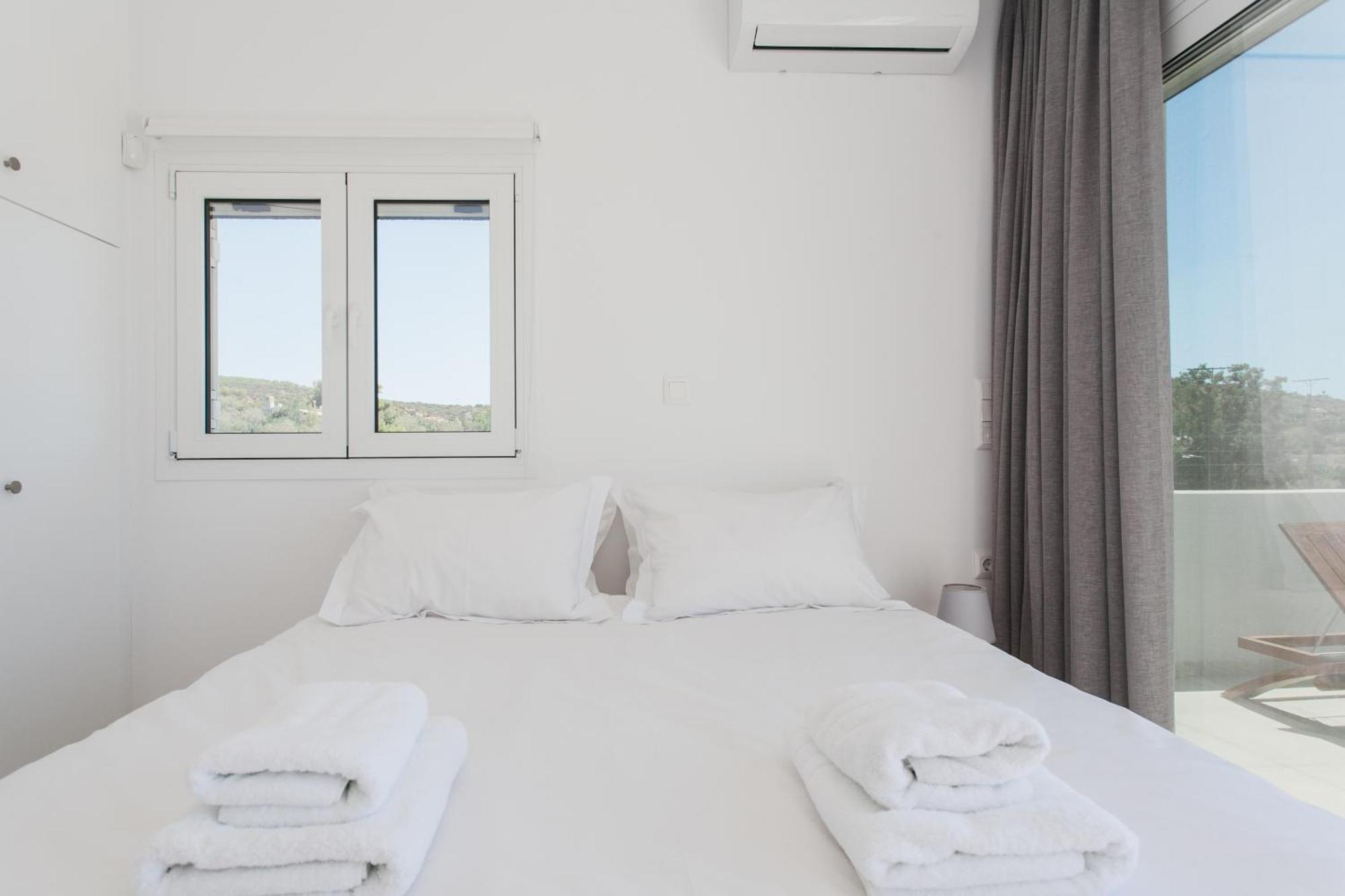 Legrena Beach House Sunion Rum bild