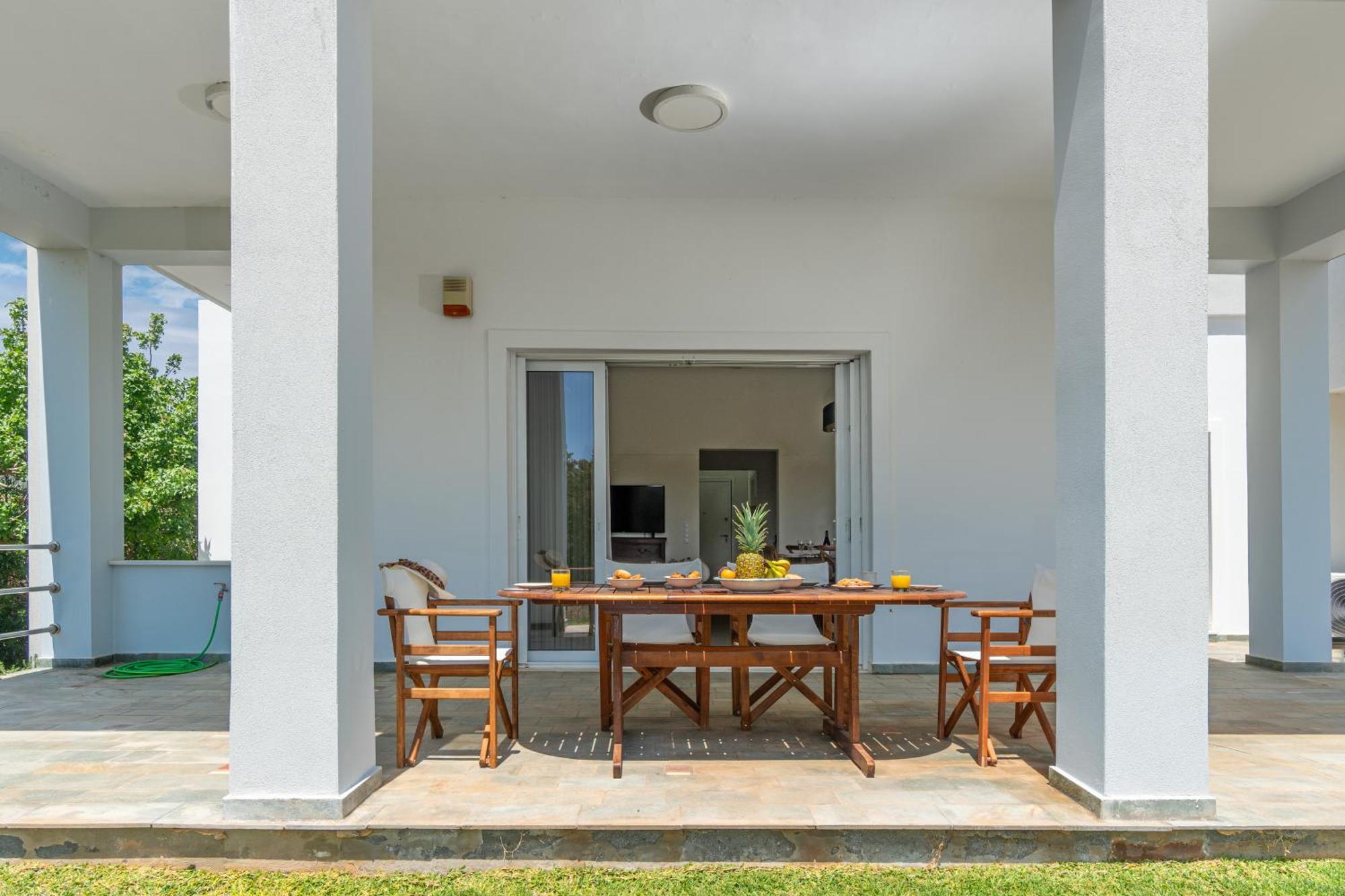 Legrena Beach House Sunion Rum bild